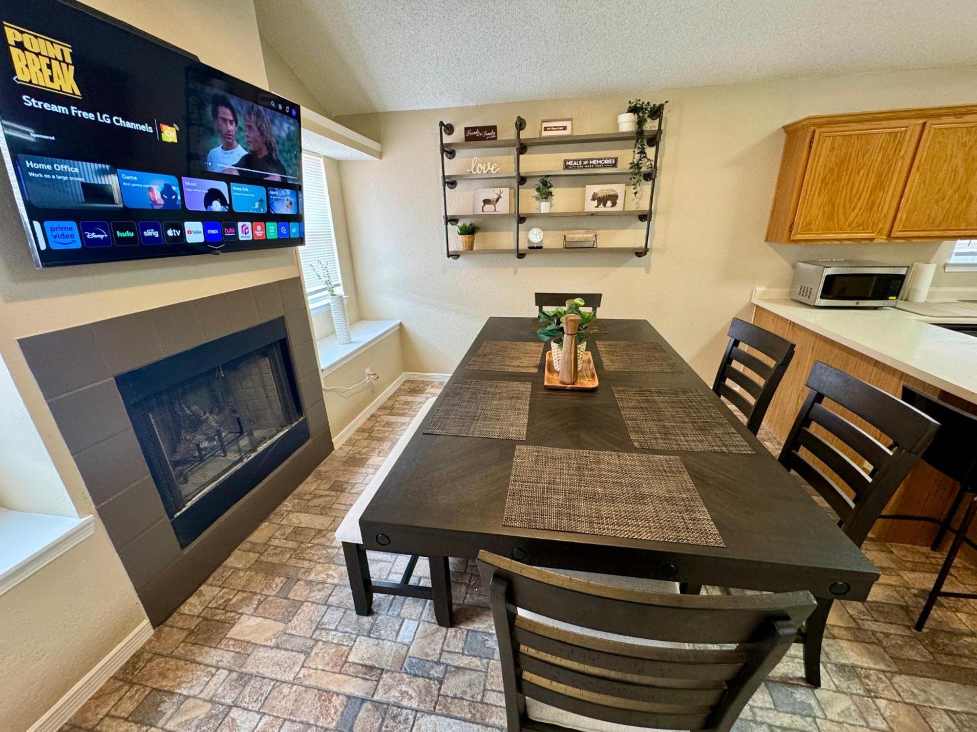 Peaceful West: 4Br Dusk Haven Villa El Paso Exterior photo