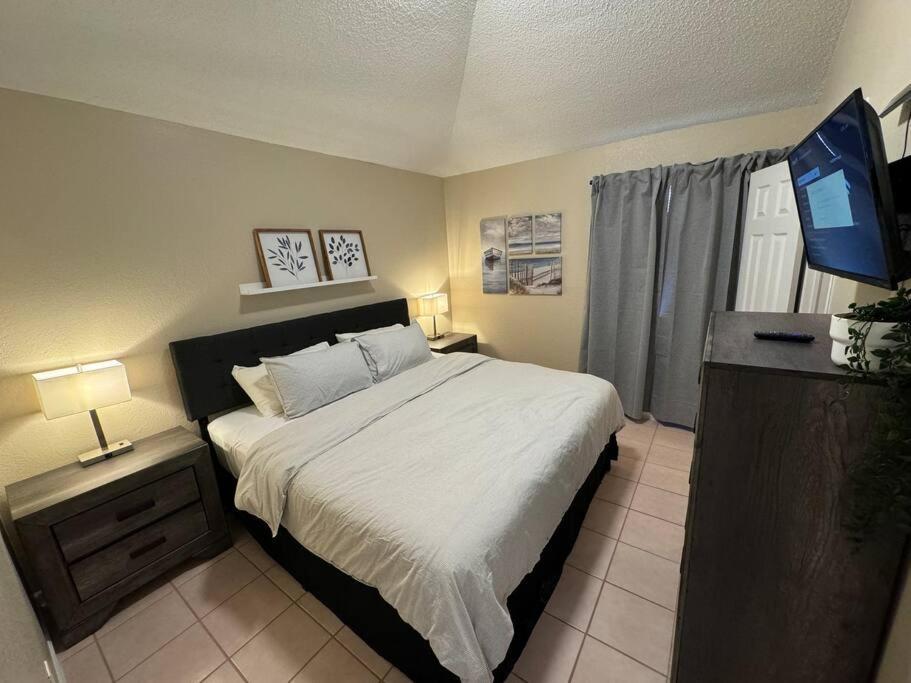 Peaceful West: 4Br Dusk Haven Villa El Paso Exterior photo
