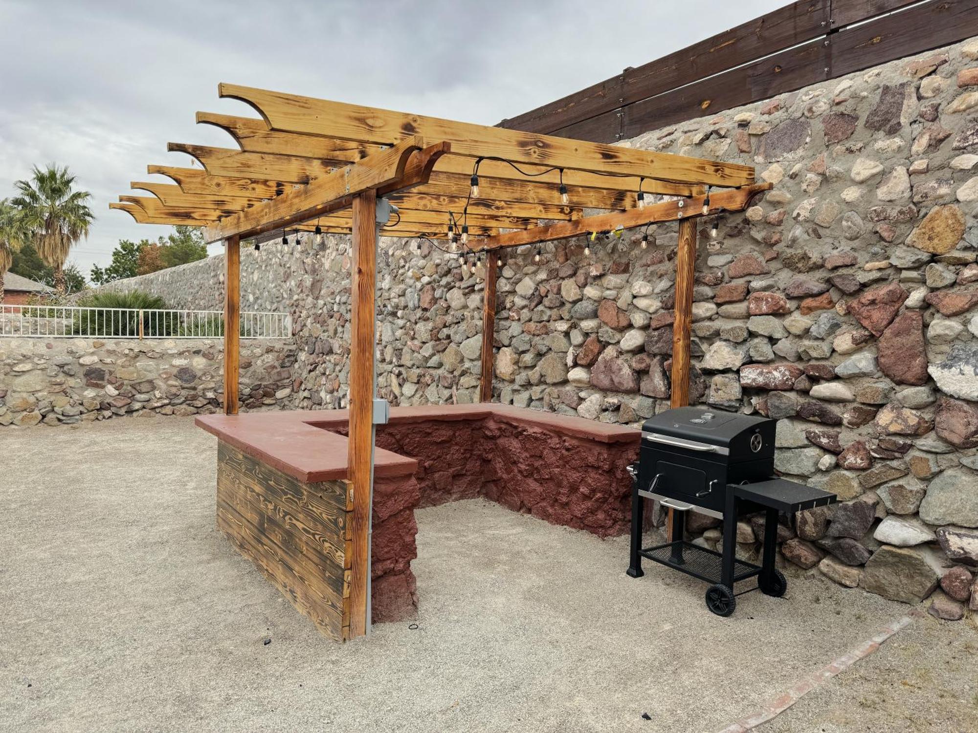 Peaceful West: 4Br Dusk Haven Villa El Paso Exterior photo